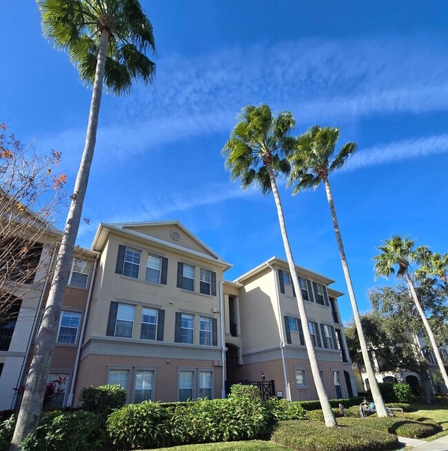 Building Photo - READY TO MOVE IN 2 BEDROOM 2 BATH CONDO IN WINDERMERE Unit 202-719