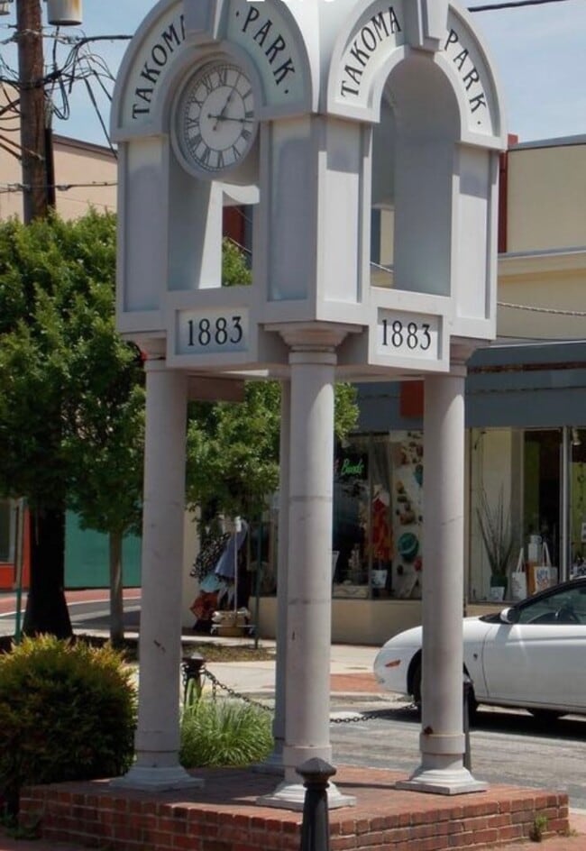 Building Photo - 6839 Eastern Ave NW