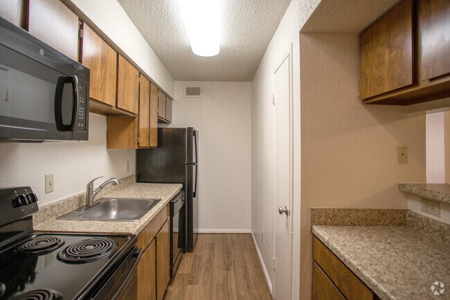 1BR, 1BA - 550SF - Cimarron Pointe Apts.