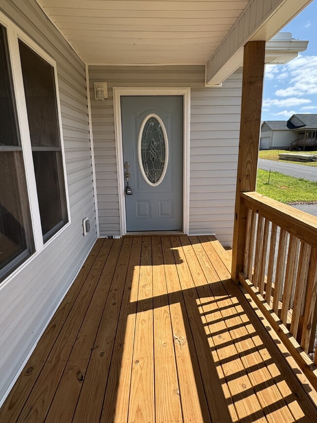 Photo - "Charming 3-Bedroom Retreat in Mars Hill: ...