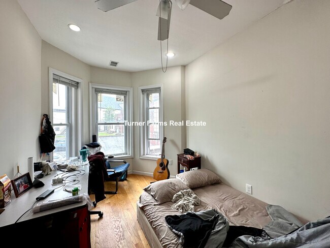 Photo - 10 Moreland St Apartamentos
