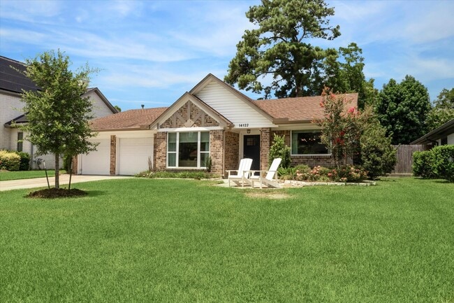 Photo - 14122 Queensbury Ln House