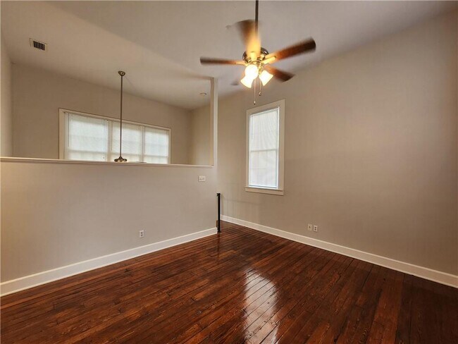 Photo - 110 S Dearborn St