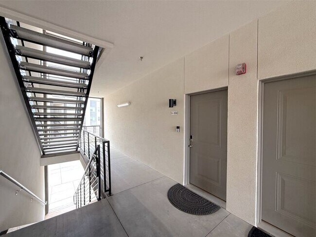 Photo - Desert Color Condo 3 bd, 2 bt, 1 Car Garage Unit 5204