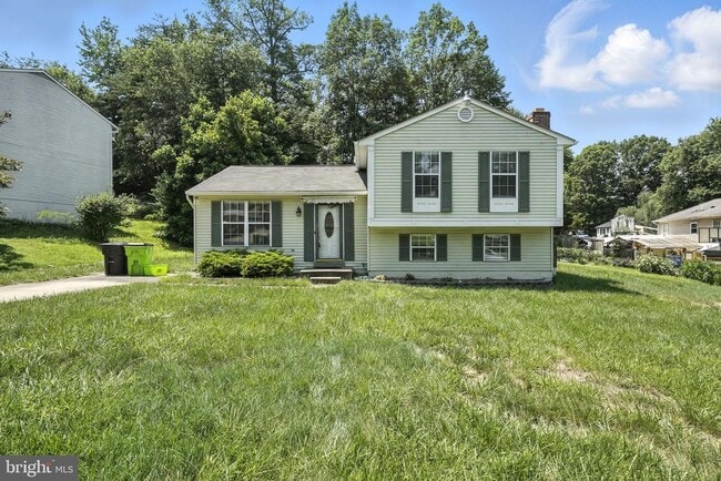 Photo - 18202 Macrae Ct House
