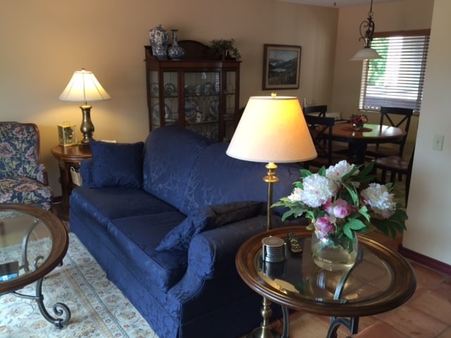 Living room - 2512 Clairemont Dr Unit 216