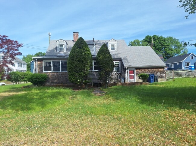 Photo - 105 Keith St