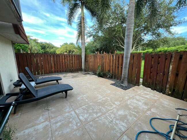 Photo - 3216 Spanish Wells Dr
