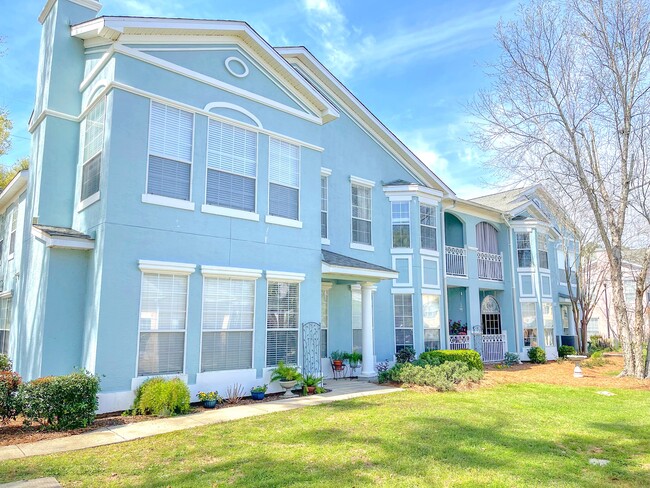 Legacy Oaks at Spring Hill Apartments