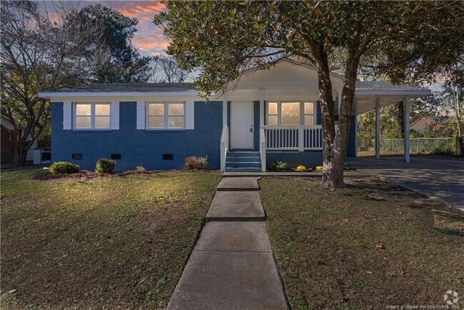 Building Photo - 6117 Conaway Dr Rental