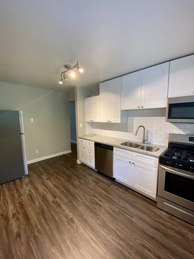 Photo - 225-Hillcrest