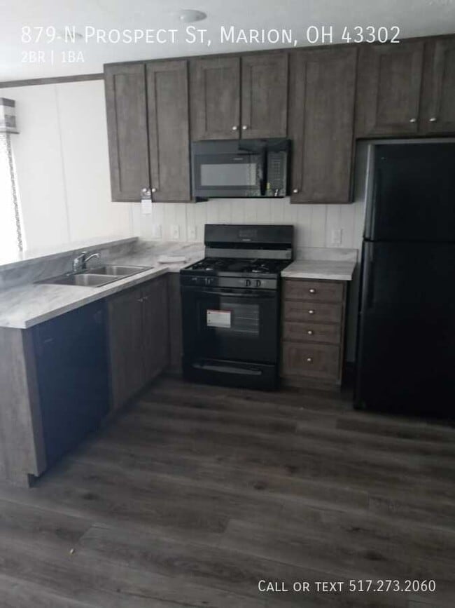 Photo - 879 N Prospect St