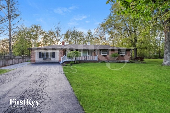 Building Photo - 1244 Day Cir E