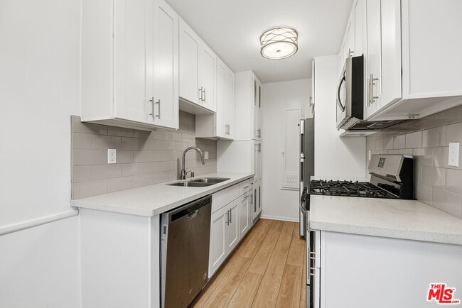 Photo - 1944 S Beverly Glen Blvd Unit 6