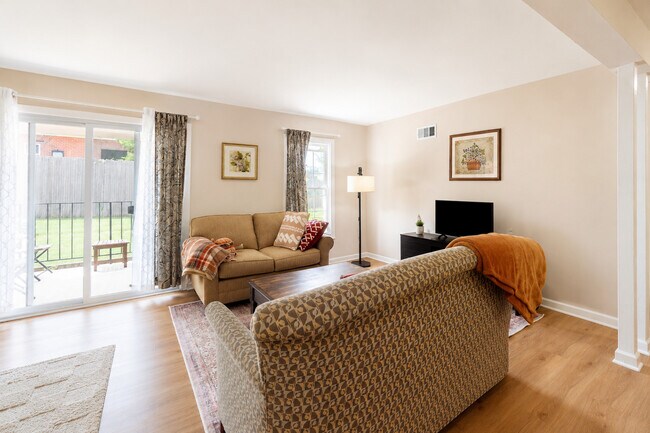 Photo - 530 Shorely Dr Unit 104