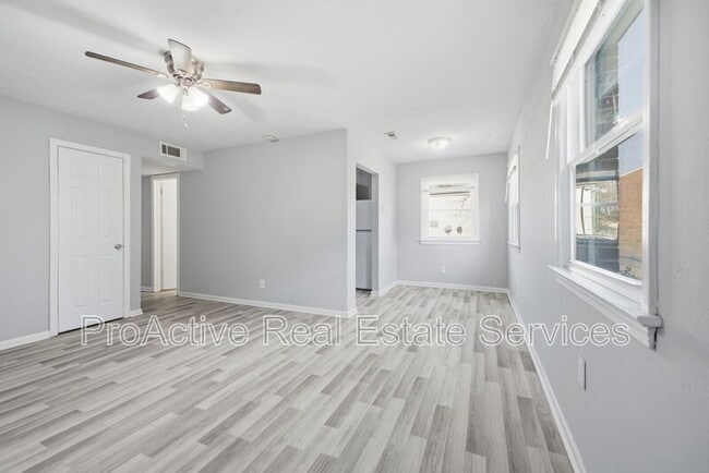 507 Ashlawn Dr
