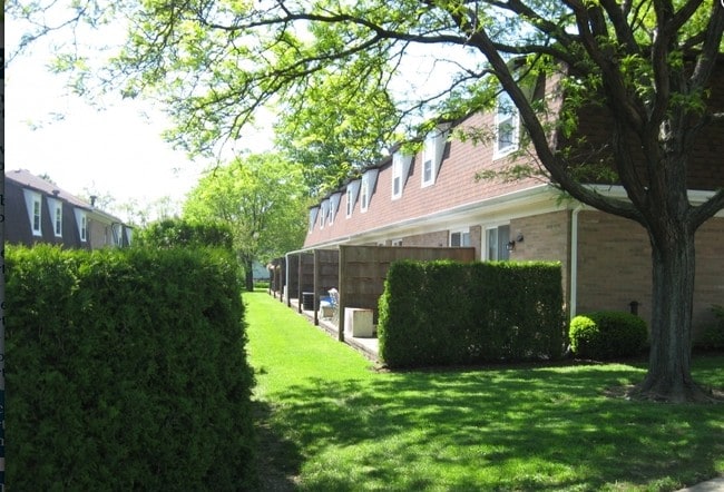 Winchester Townhomes and Apartments - Winchester Apartments & Townhomes