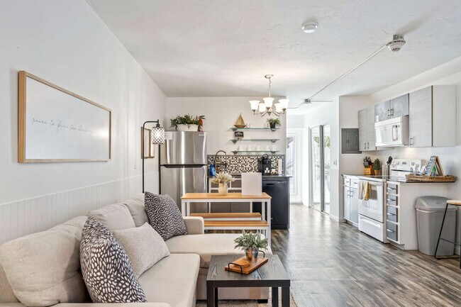 Photo - 105 NE 3rd St Unit ID1044485P