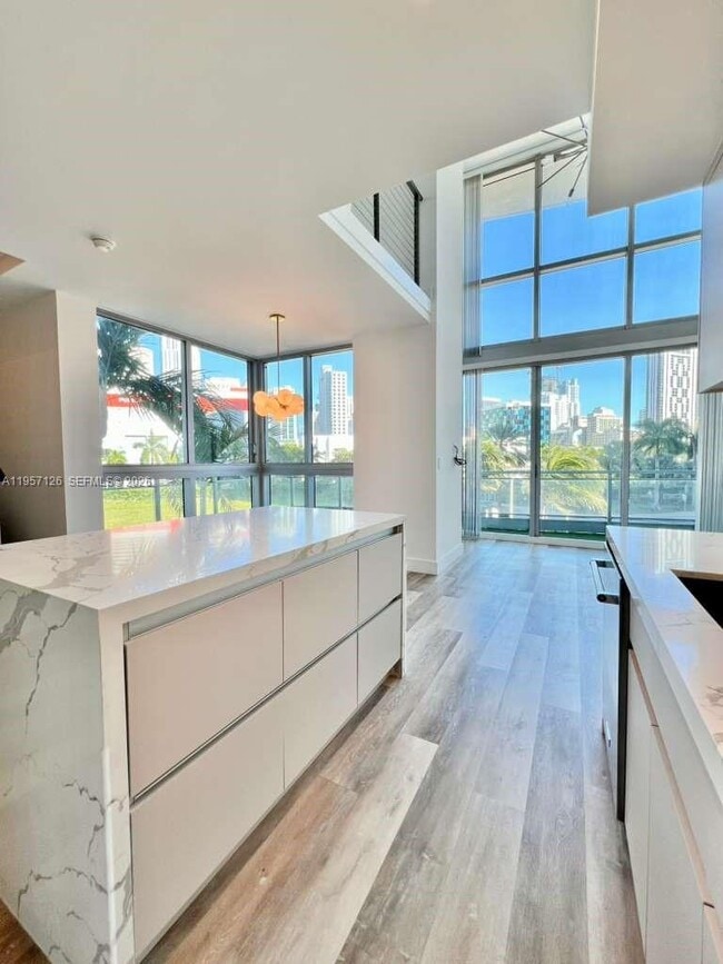 Photo - 90 SW 3rd St Unidad TH300A