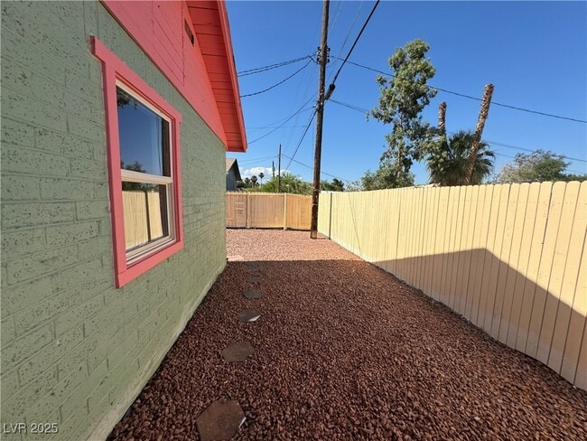 Photo - 400 N 15th St