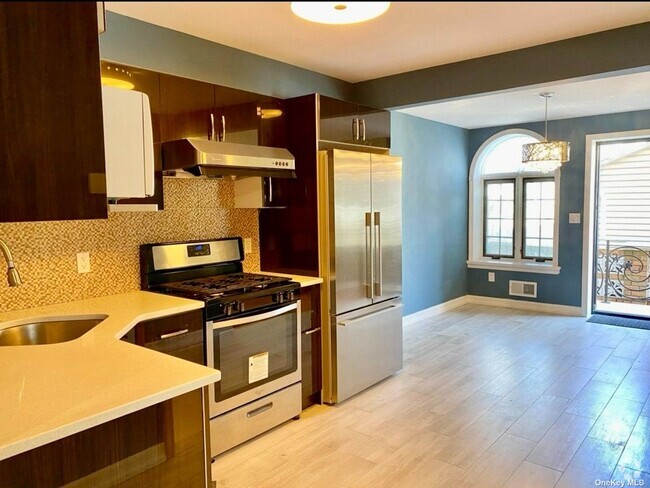 Building Photo - 39-11 215th Pl Rental