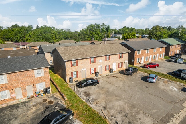 Building Photo - 1840 Summerhaven Ave Unit 1