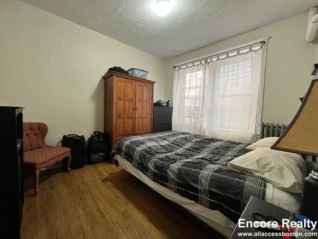 Photo - 1810 Commonwealth Ave Unit 4