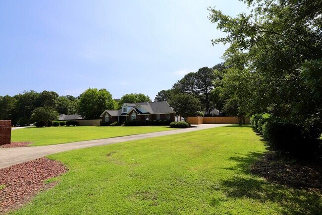 Photo - 595 St Augustine Dr