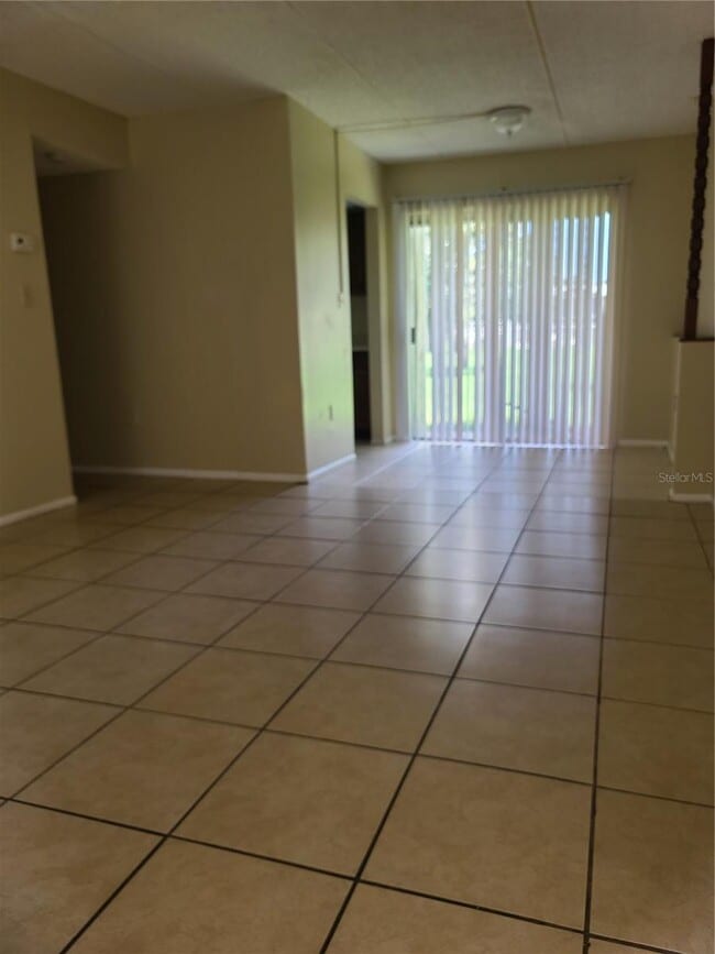 Photo - 1916 Honour Rd