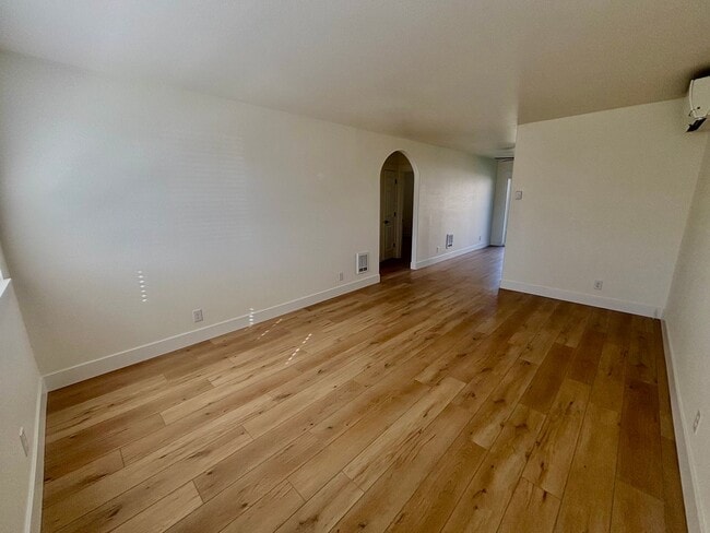 Photo - 1711/1715 SW Metolious Unit M1715