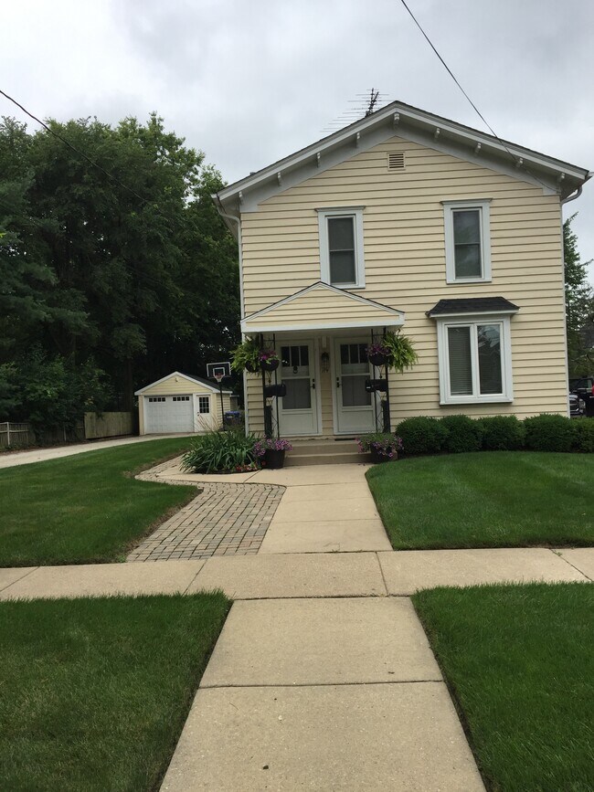 Front of House - 114 S 6th St Apartments Unit #1