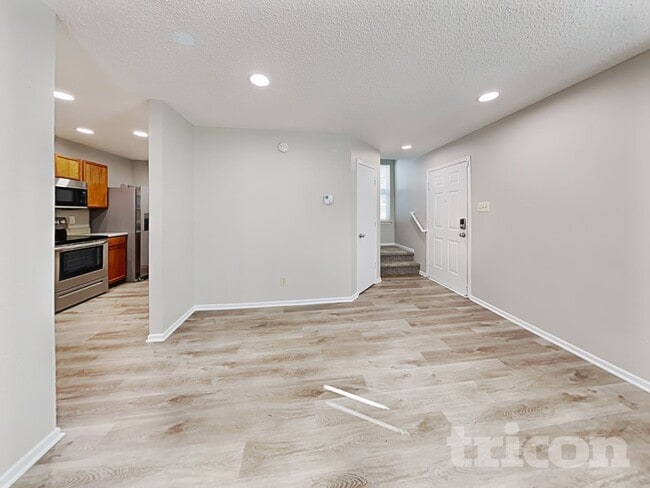 Photo - 631 Fern St