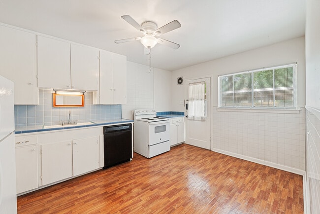 Photo - 417 W Gramercy Pl Unidad 1