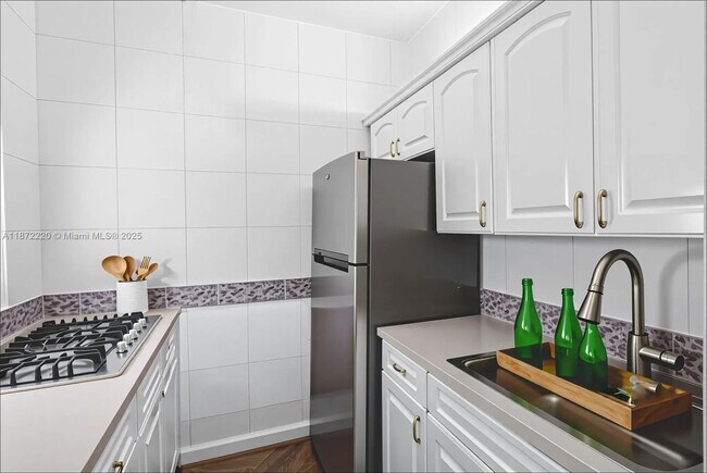 Photo - 215 30th St Unidad 10 Rental