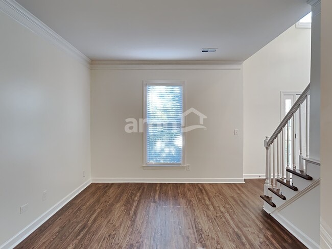 Photo - 4114 Kentmere Main