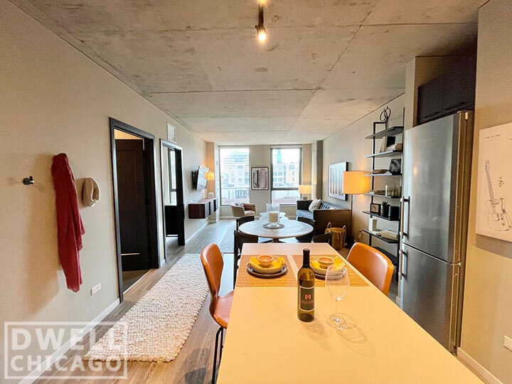 Photo - 935 W Washington Blvd (Chicago, IL)
