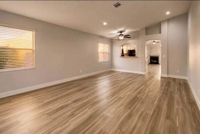Photo - 7032 Golden Desert Ave