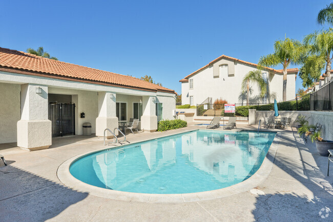 Murrieta Meadows Apartments - Murrieta Meadows Apartments