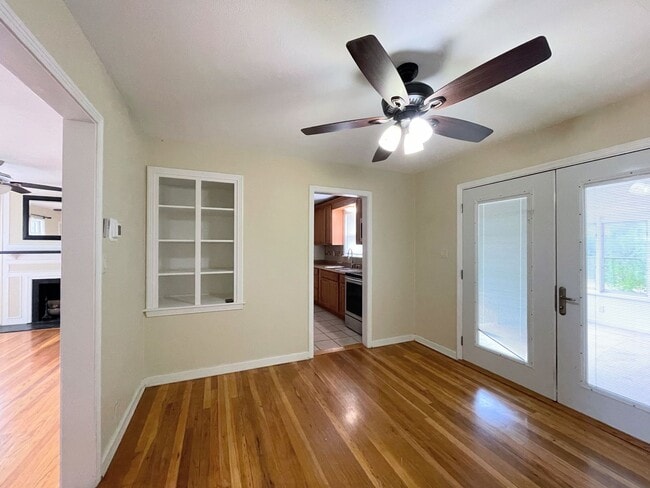 Photo - 11 E 27th Ave