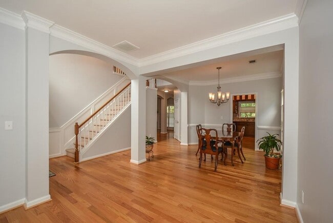 Photo - 212 Ivy Glen Cir