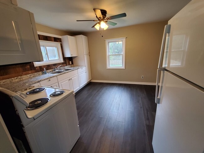 Photo - 624 Dulancey Dr