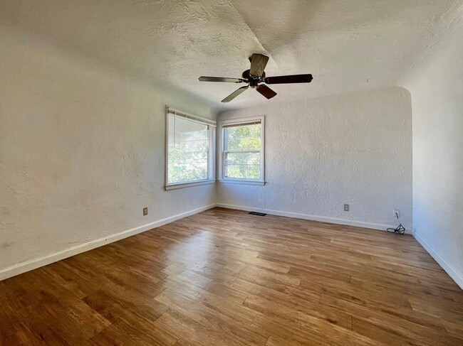 Photo - 2 Bed 1 Bath Available Now!