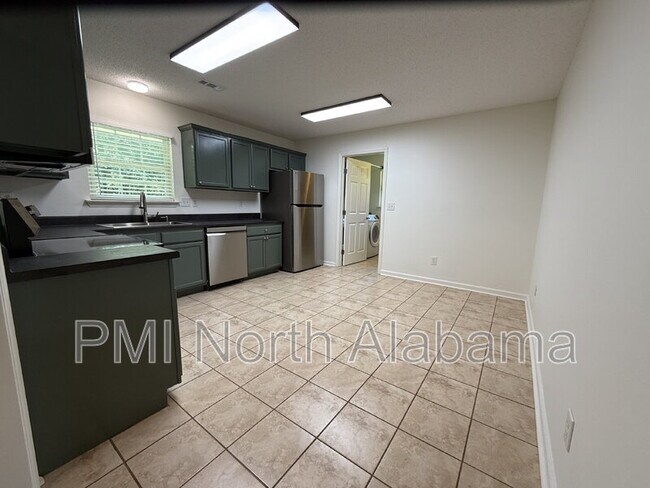 Photo - 111 Turnstone Ct SW