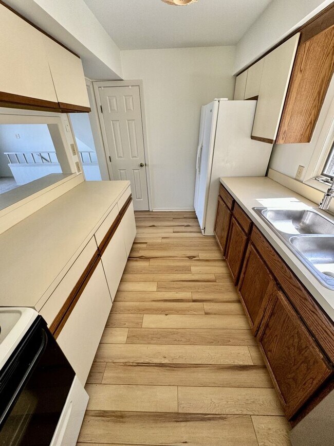 Photo - LYNNHAVEN SHORES - Starfish Condo