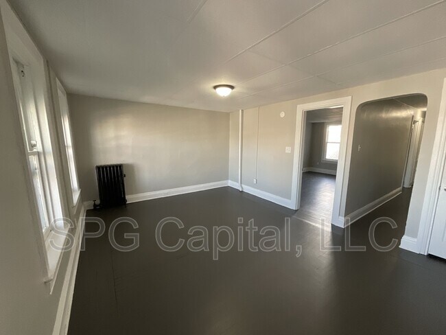 Photo - 1042 W Market St