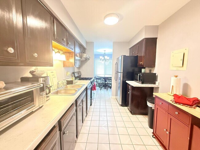 Photo - 3108 Roberts Dr Unit 6