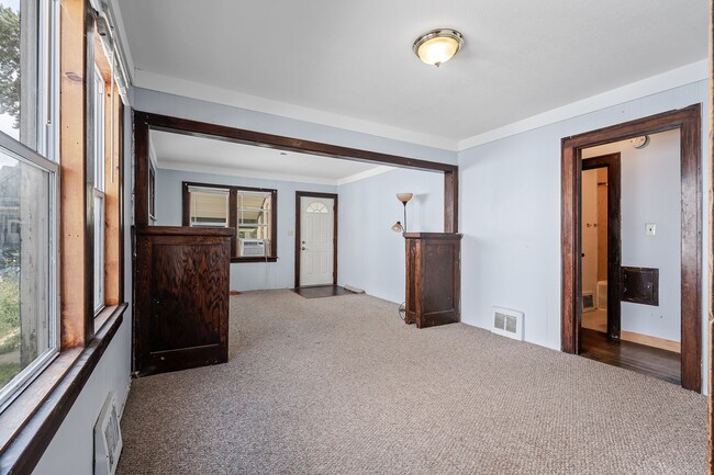 Photo - SPACIOUS 4BD/2BA House in the heart of Como near U of M! Avail. 9/1/26!