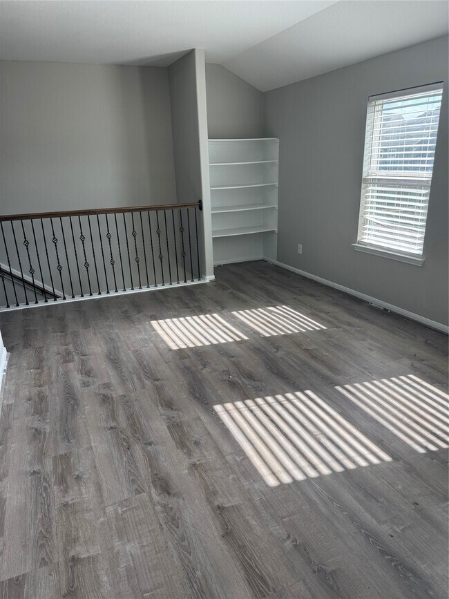 Photo - 8814 Alpine Wood Wy