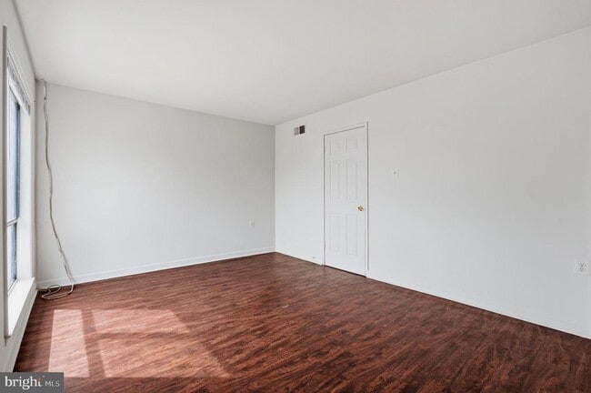 Photo - 8604 Village Way Unit 04/8604F