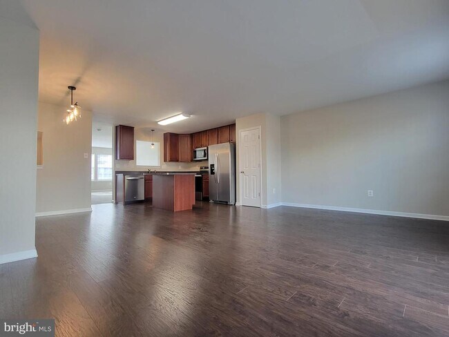 Photo - 216 Monticello Square